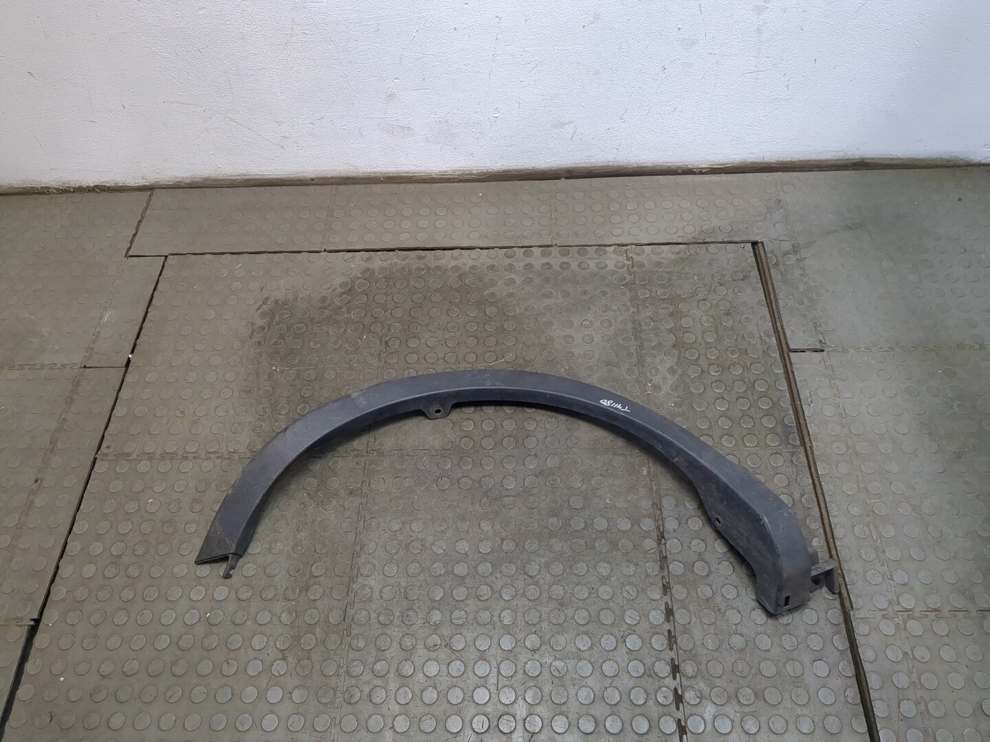 Молдинг заднего крыла правого