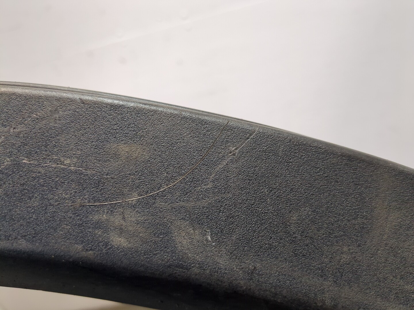 Молдинг заднего крыла правого