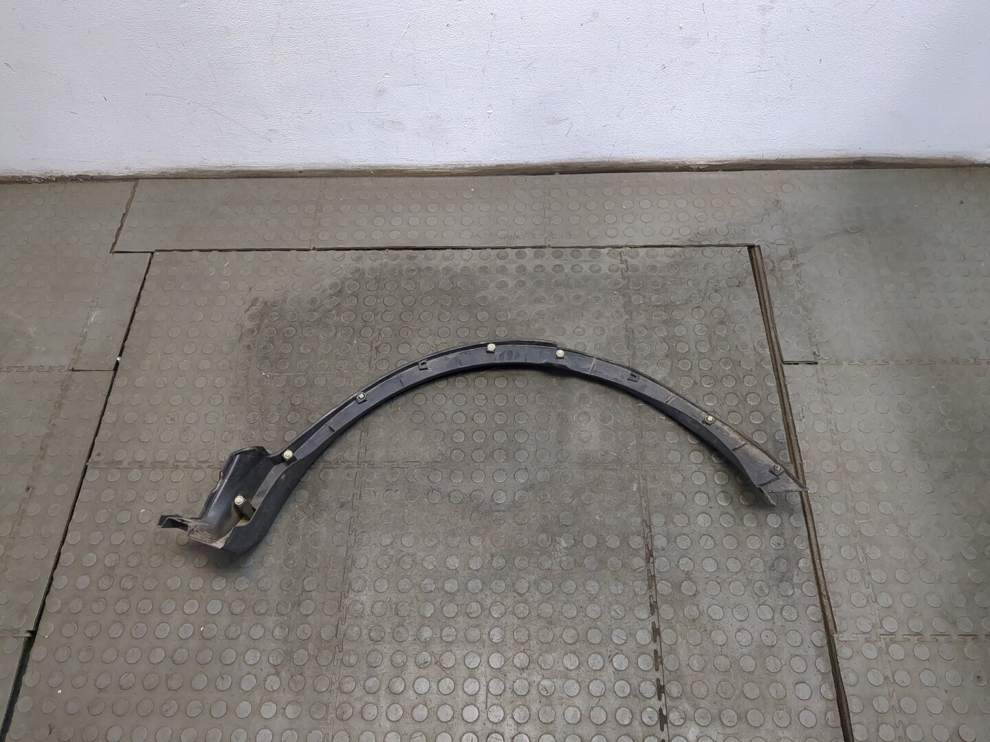 Молдинг заднего крыла правого