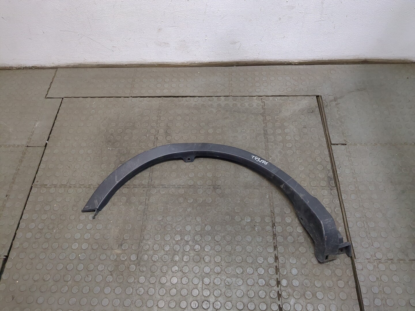 Молдинг заднего крыла правого