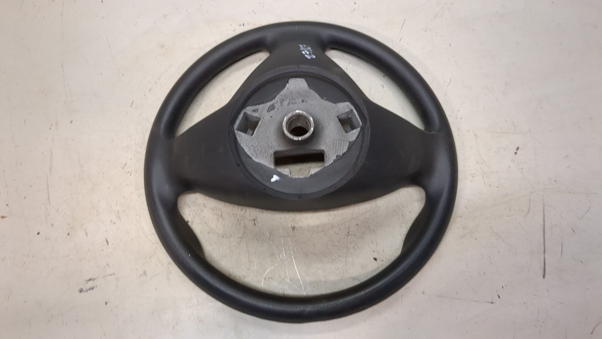 Рулевое колесо (руль)