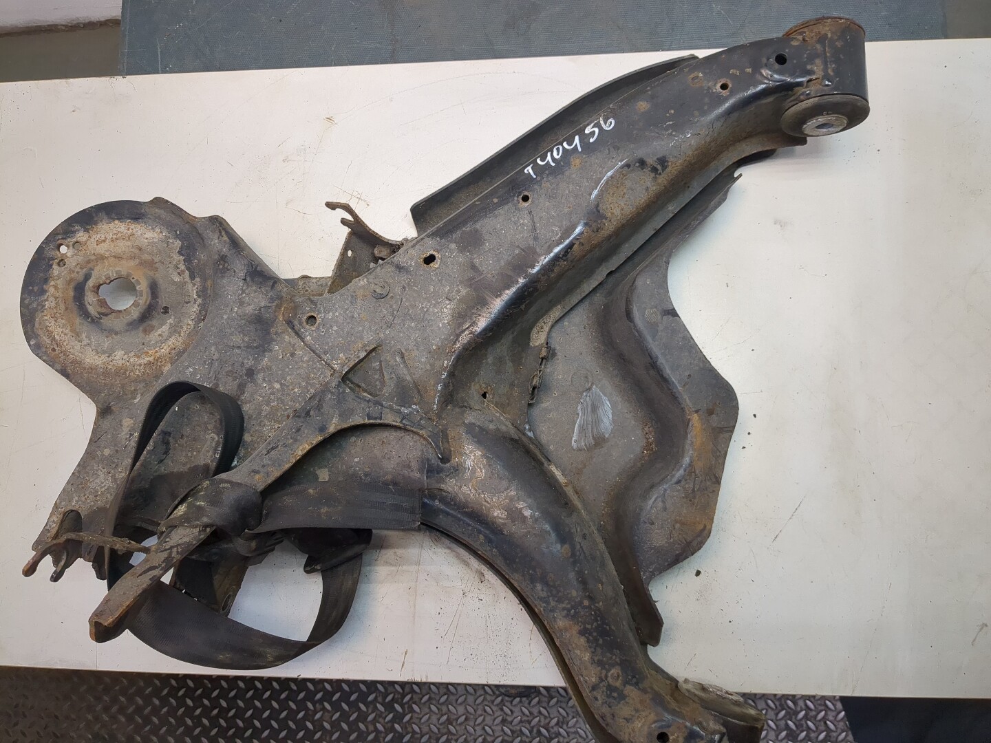 Рычаг задний правый