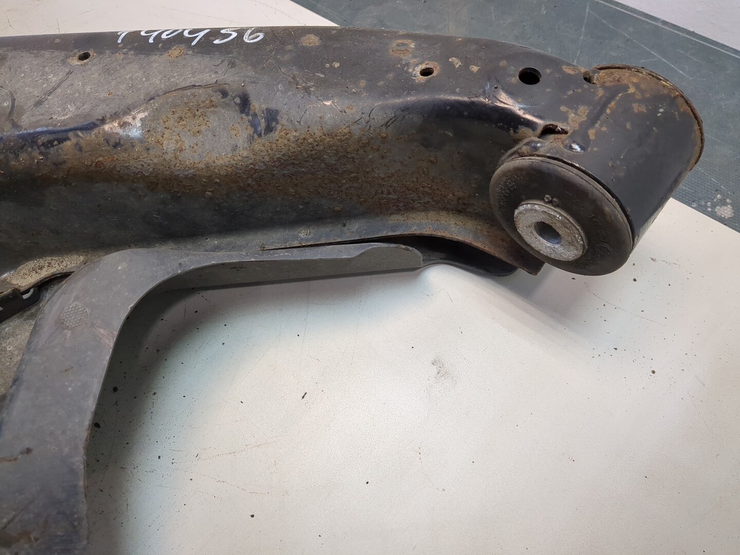 Рычаг задний правый