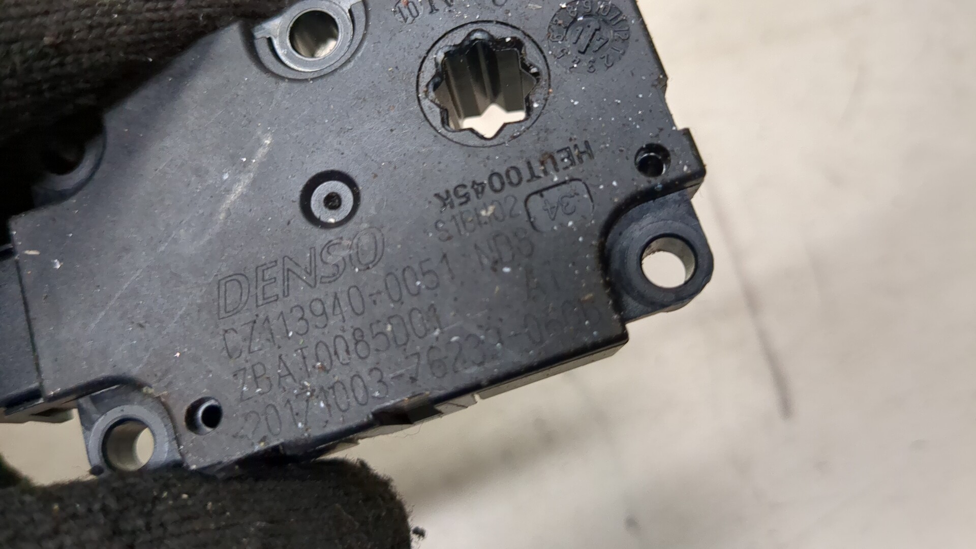 Моторчик заслонки печки