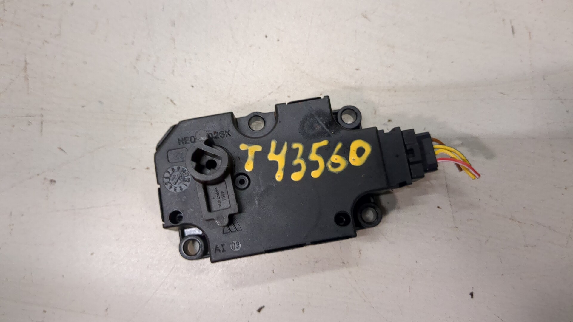 Моторчик заслонки печки