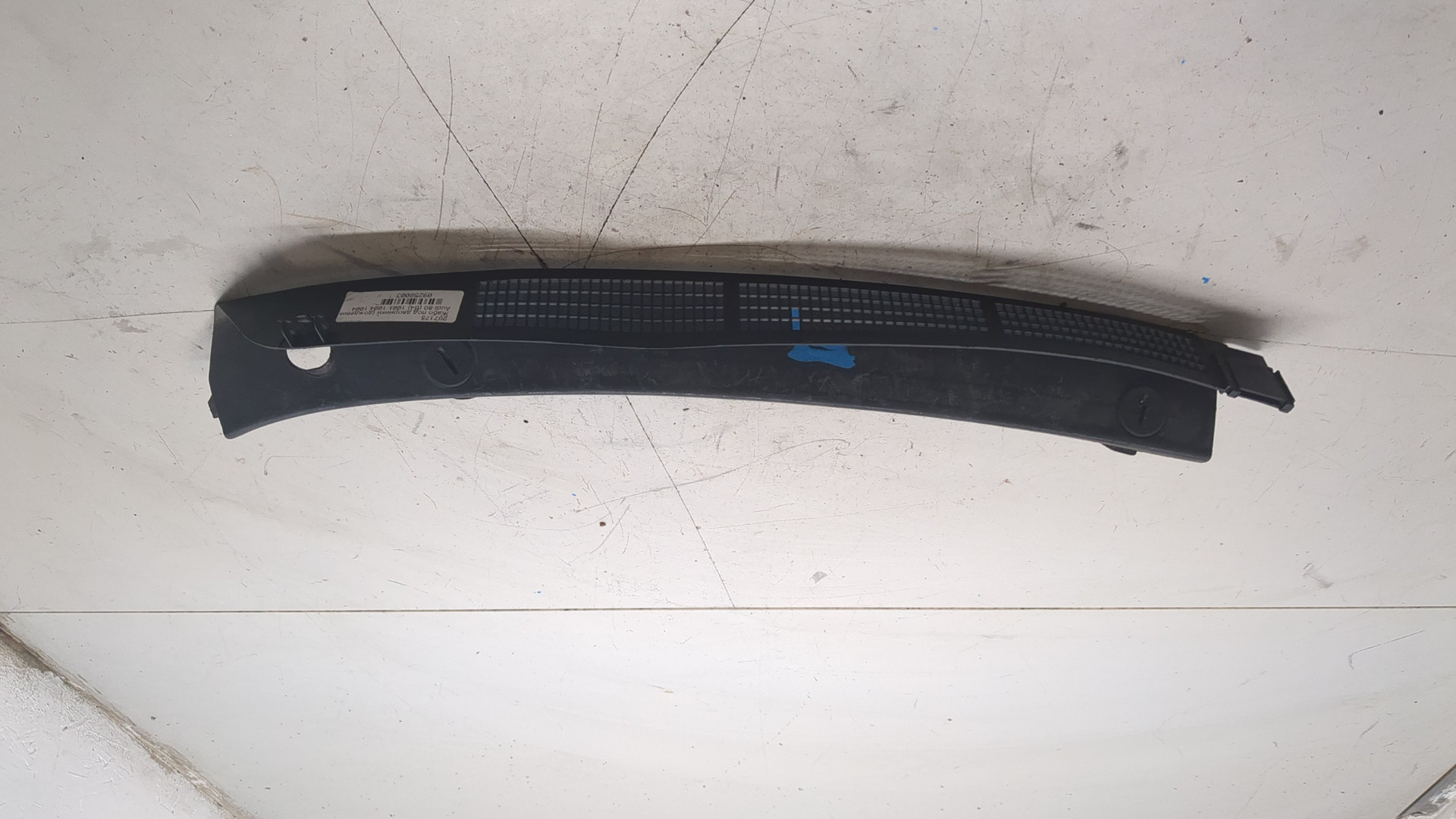 Решетка стеклоочистителей (Жабо)