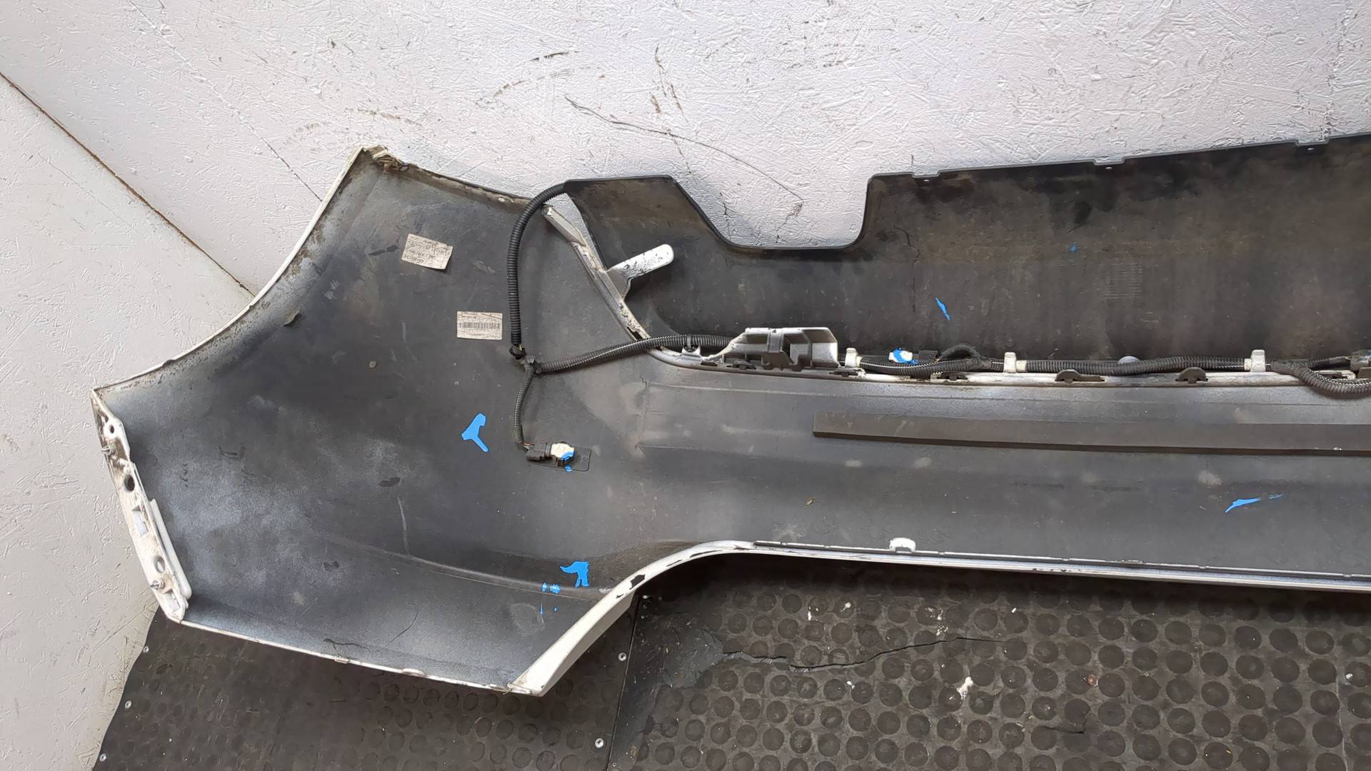 Бампер задний