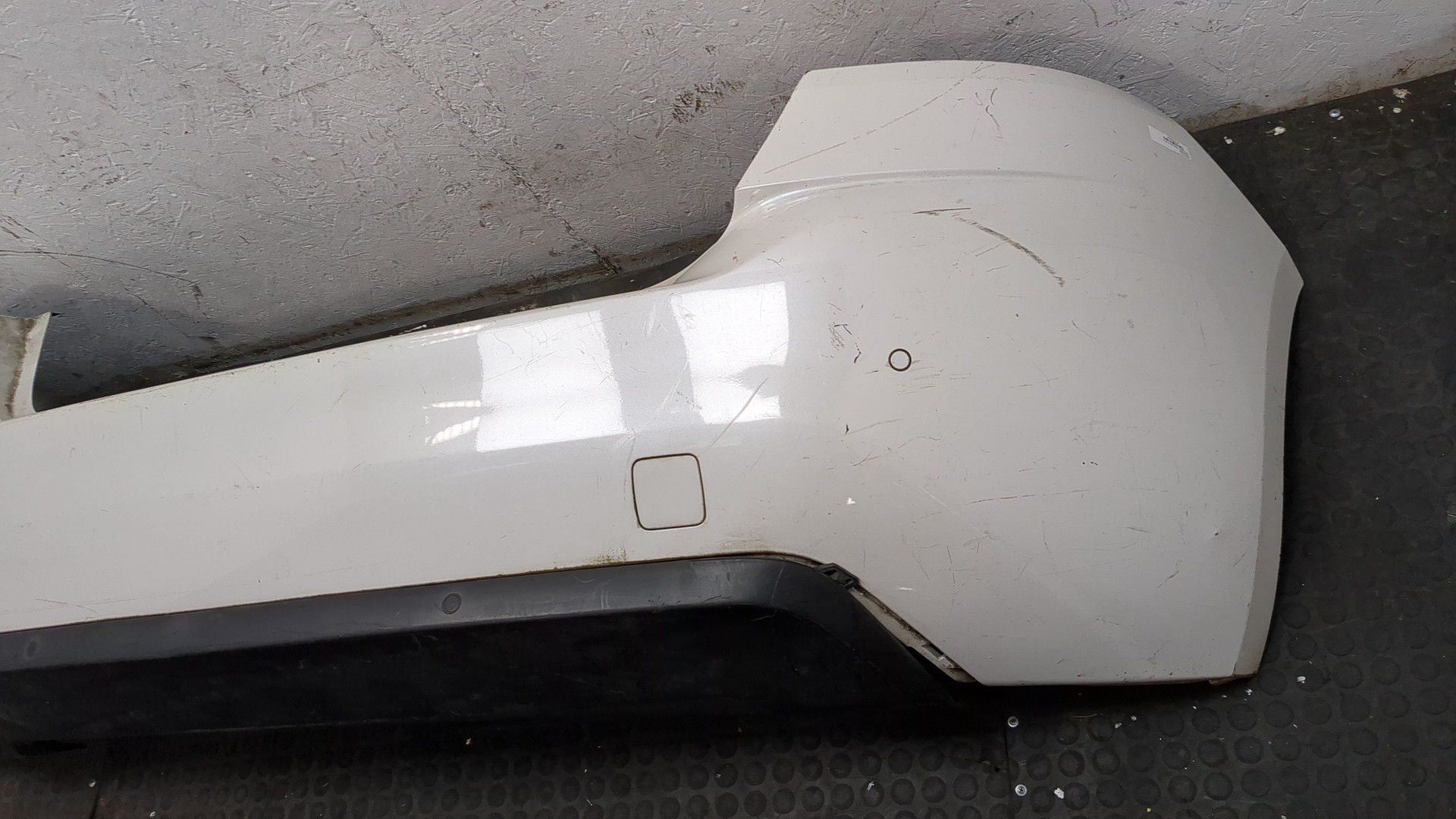 Бампер задний