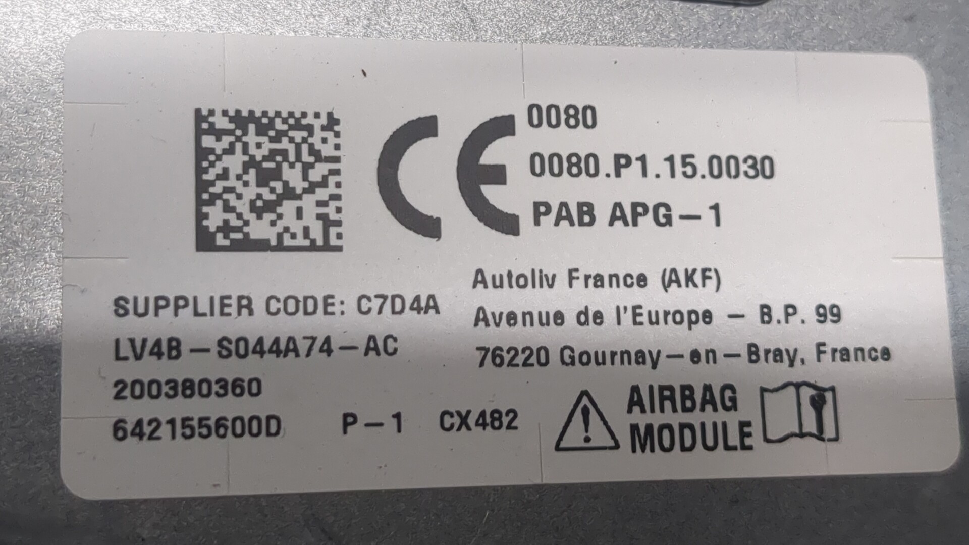 Подушка безопасности пассажирская (в торпедо)