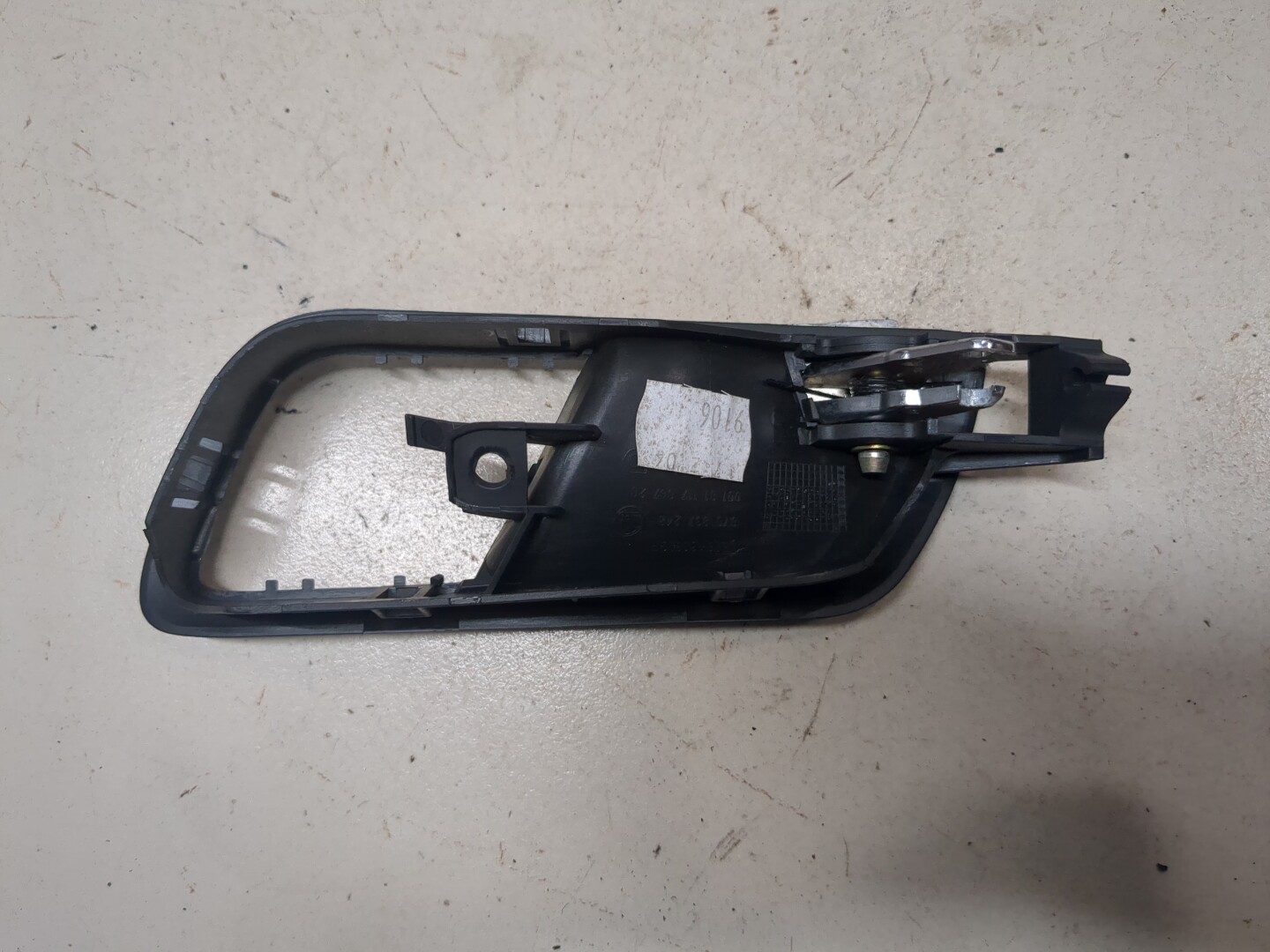 Ручка двери передней внутренняя правая