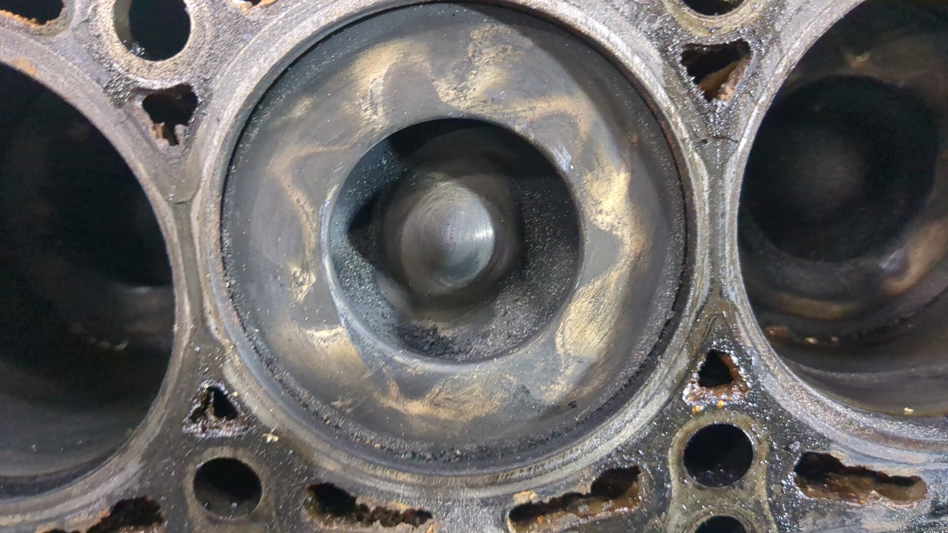 Блок двигателя