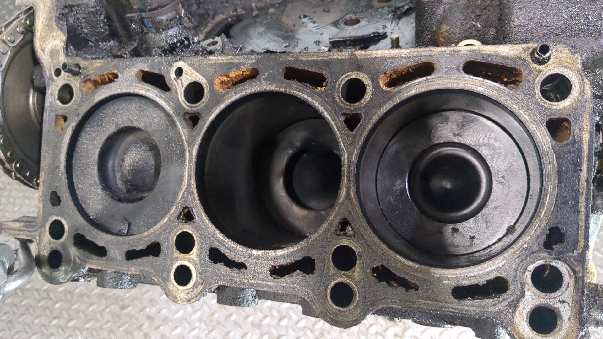 Блок двигателя