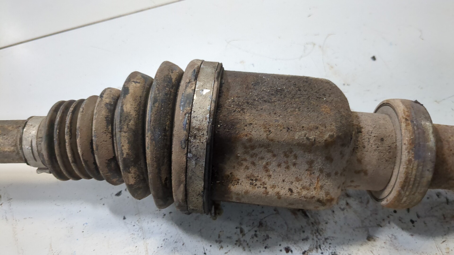 Полуось передняя правая