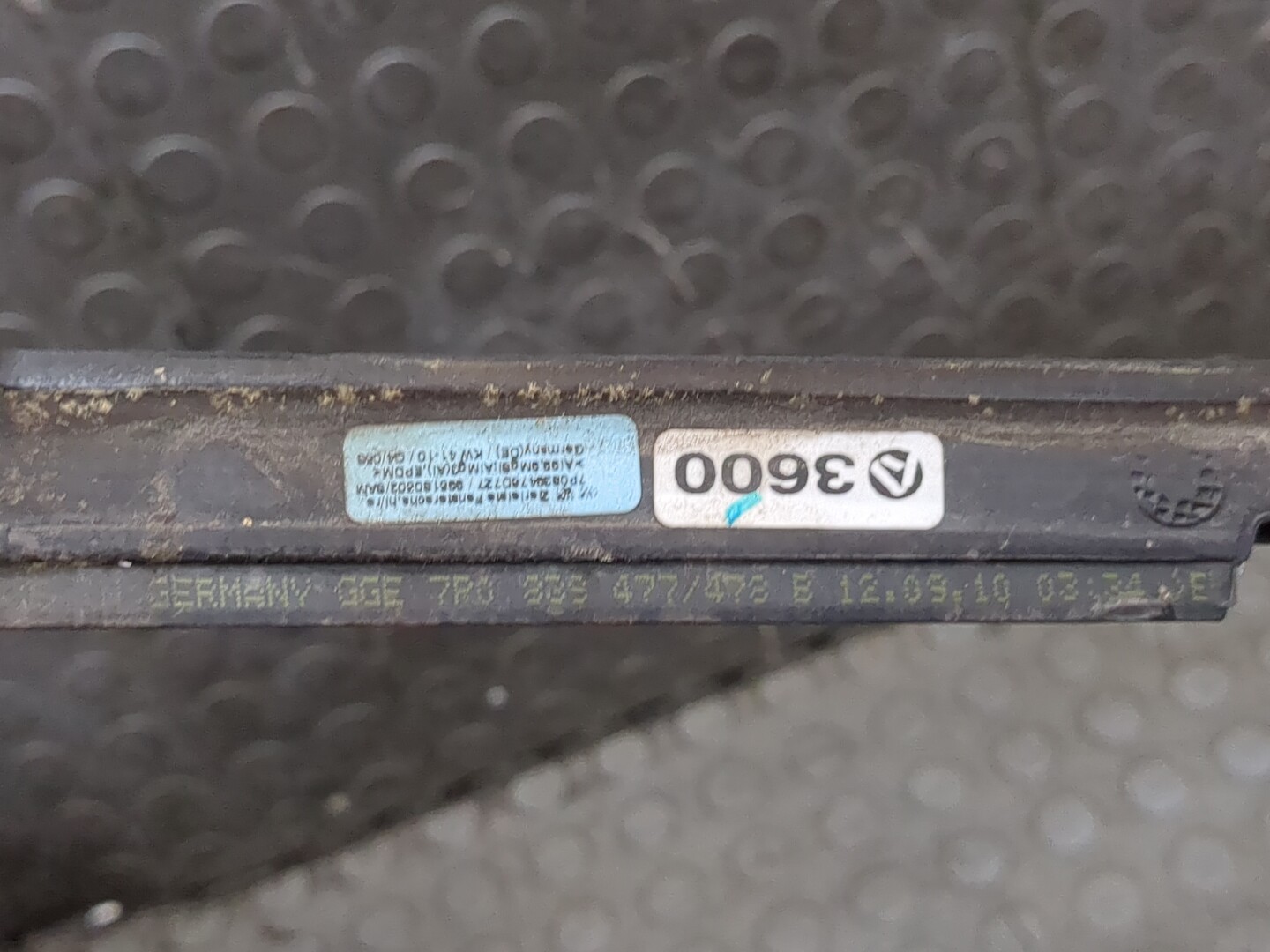 Накладка стекла заднего правого