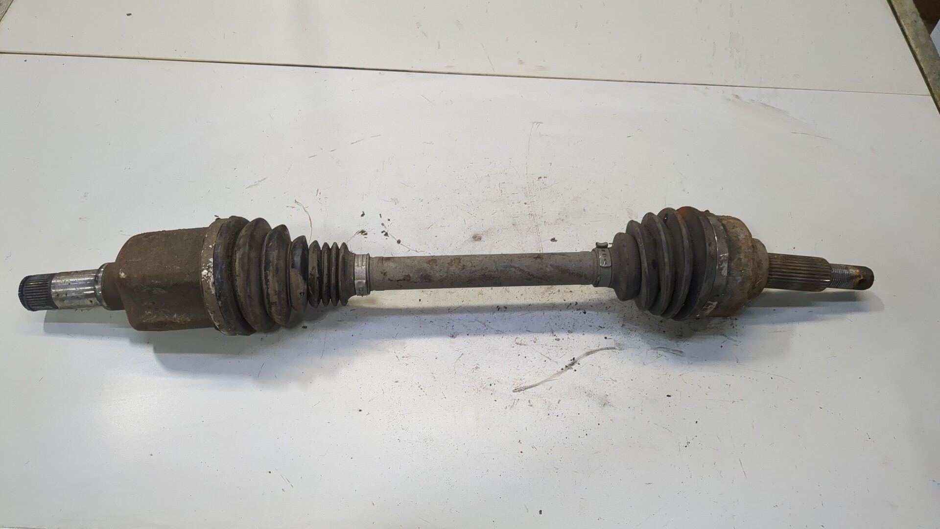 Полуось передняя левая