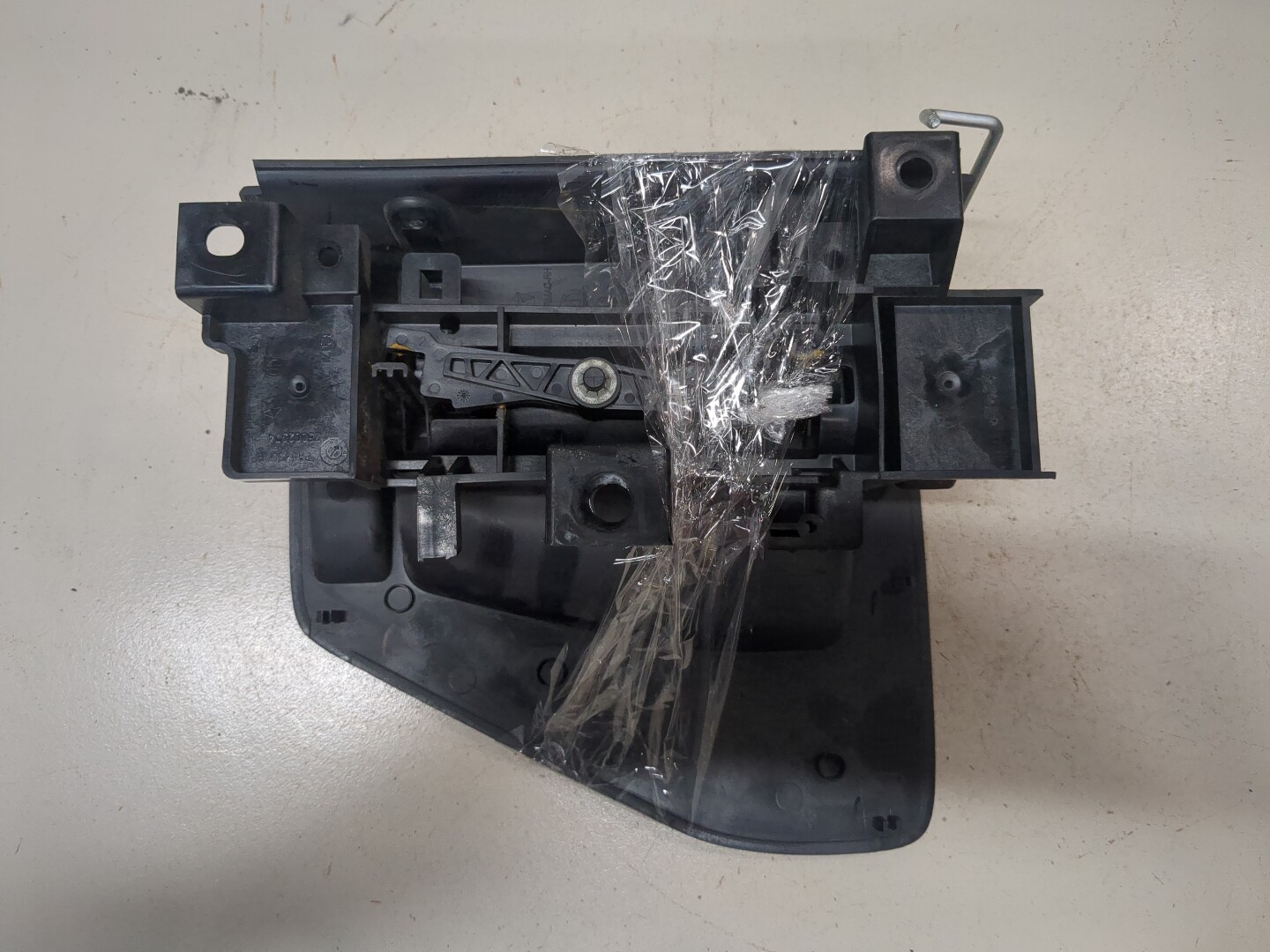 Ручка двери сдвижной наружная правая