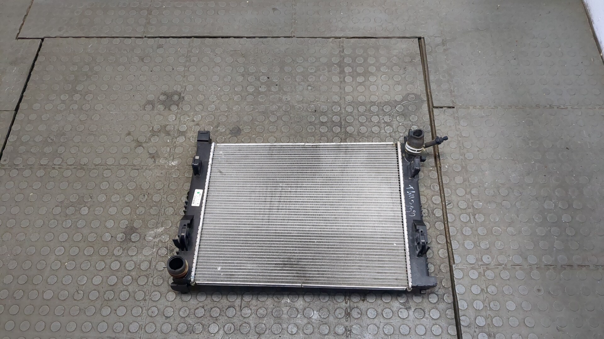 Радиатор охлаждения двигателя основной