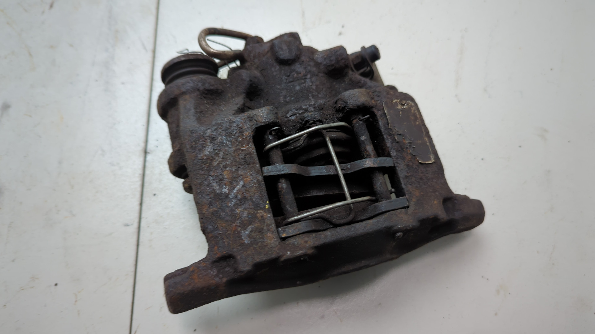 Суппорт задний правый