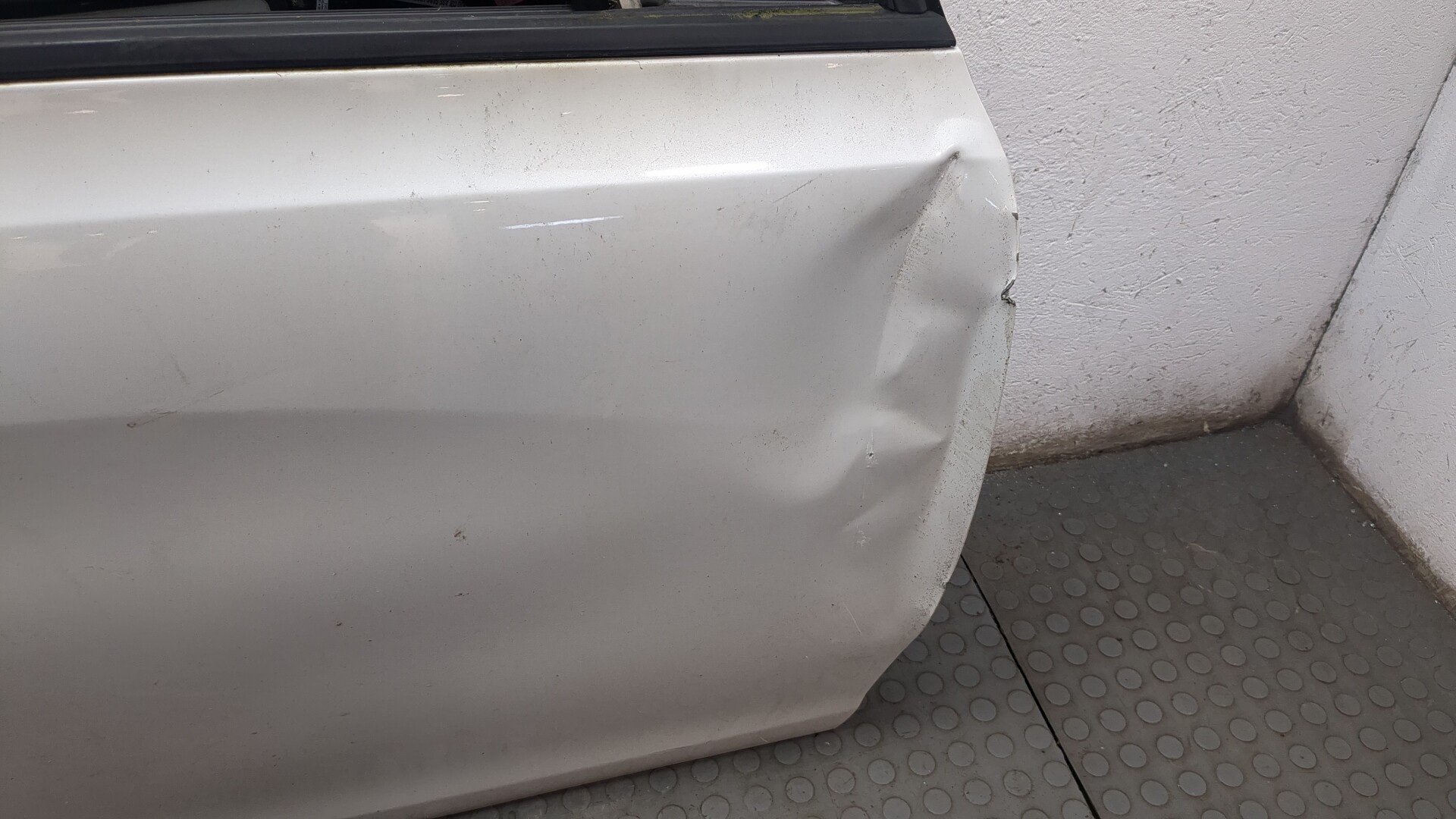 Дверь передняя правая