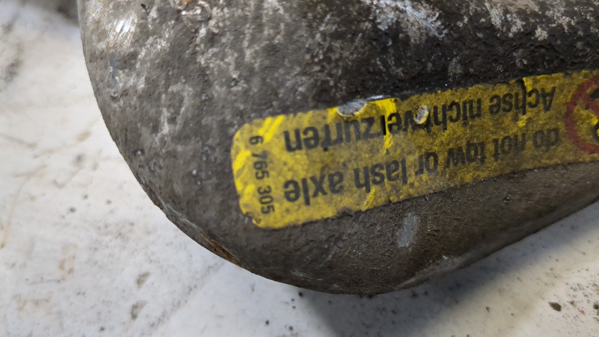 Рычаг передний правый