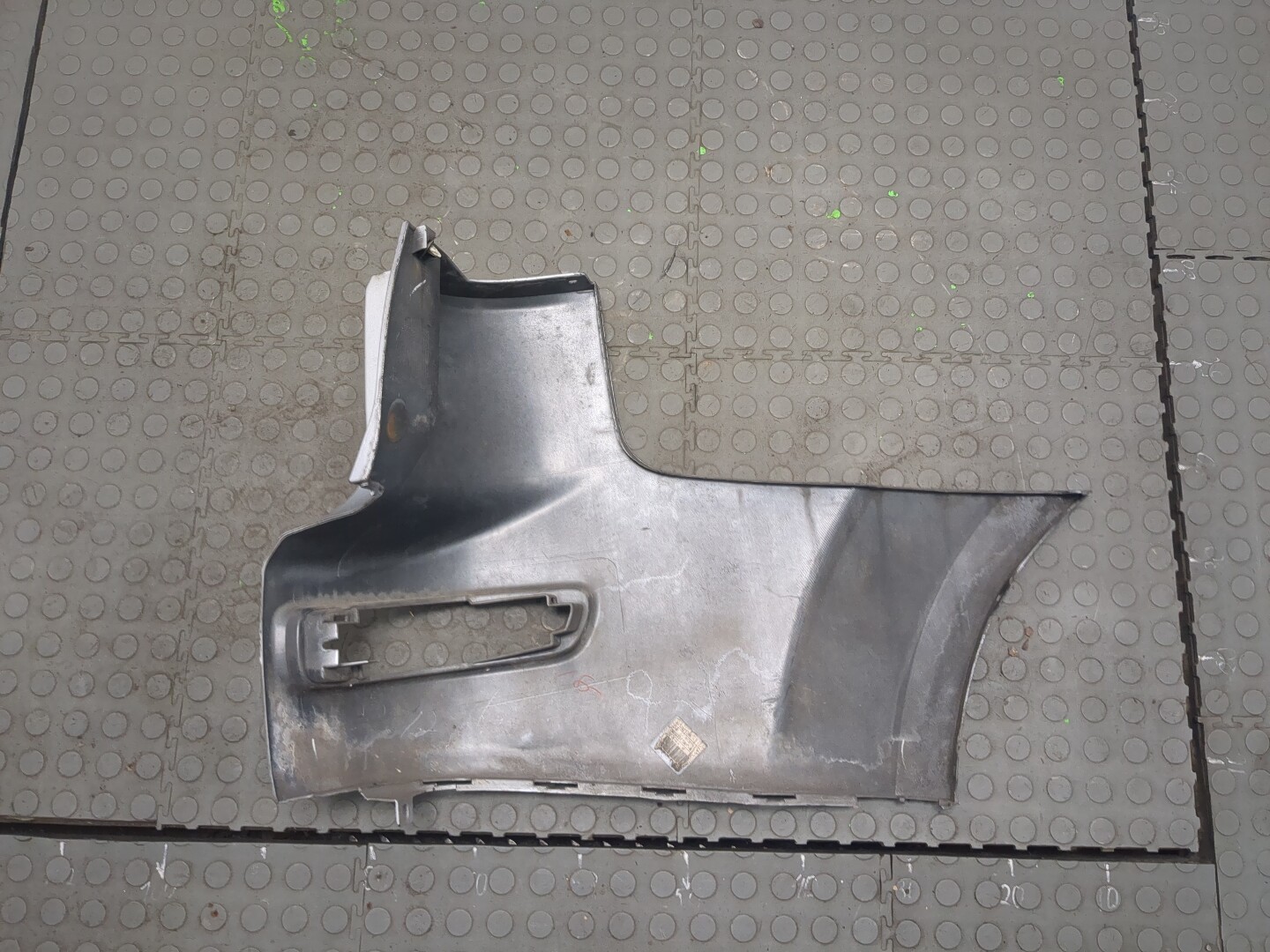 Накладка заднего бампера левая