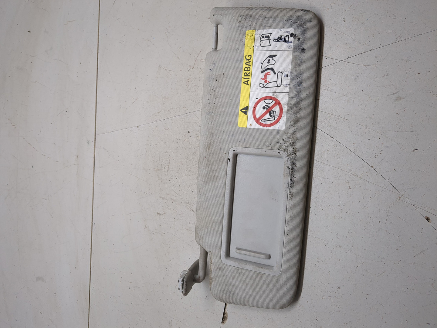 Козырек солнцезащитный