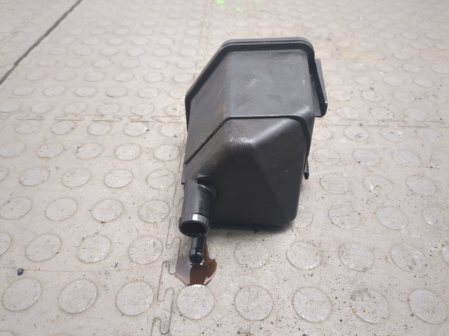 Бачок ГУР
