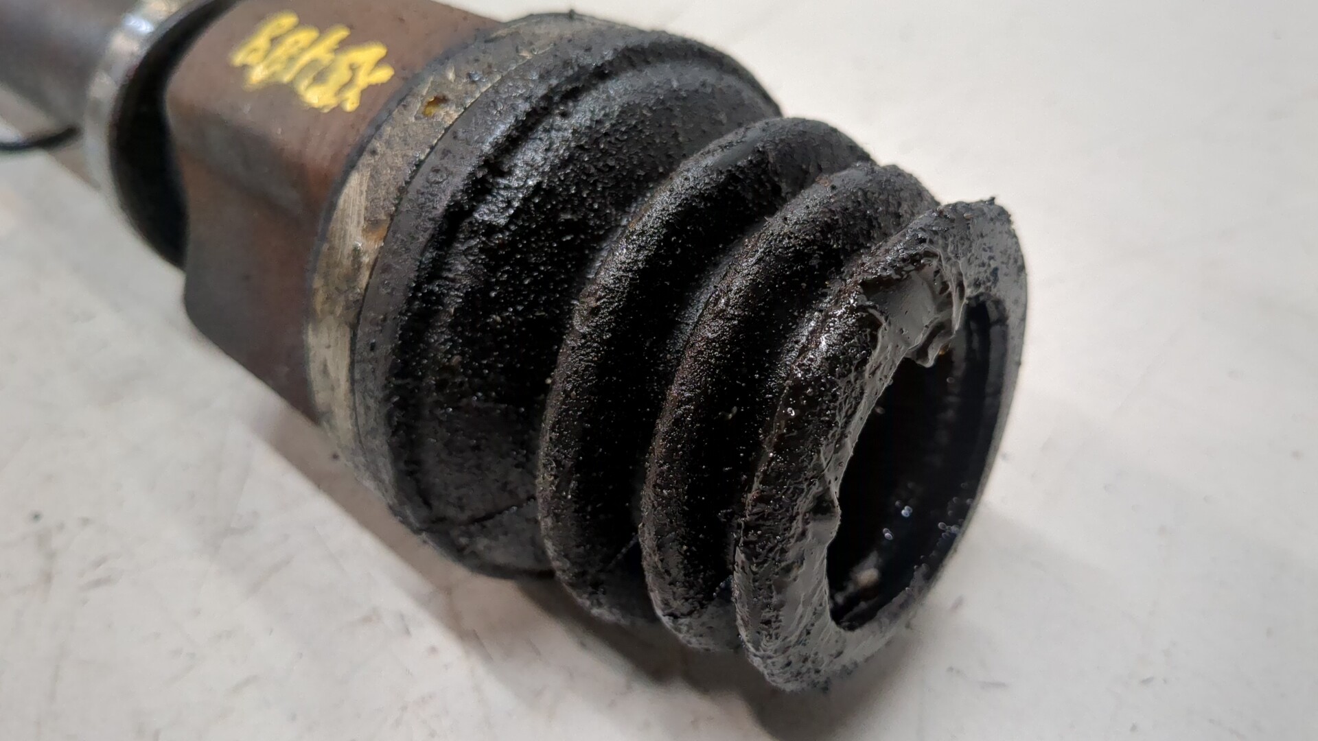 Полуось передняя правая