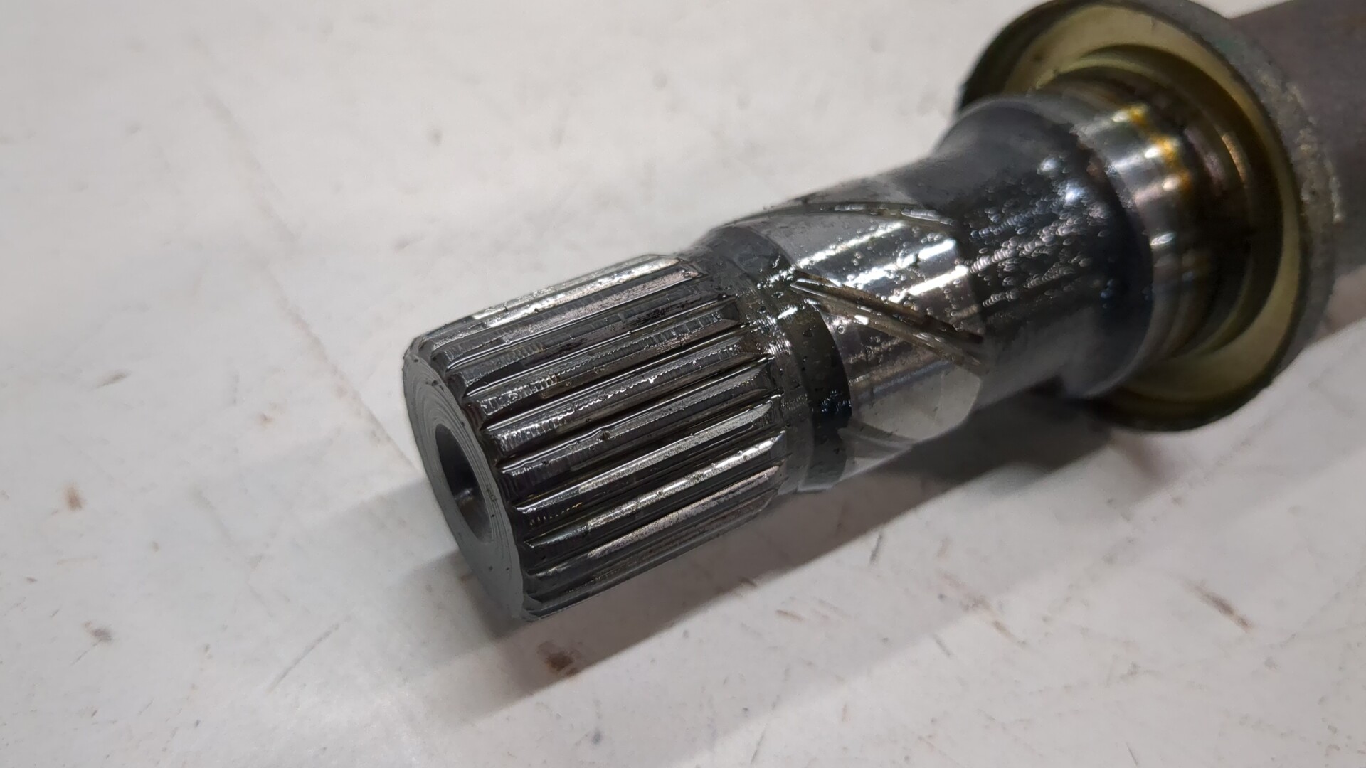 Полуось передняя правая