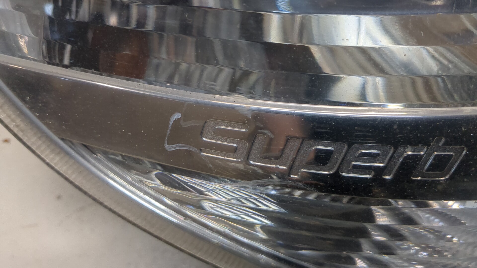 Фара правая