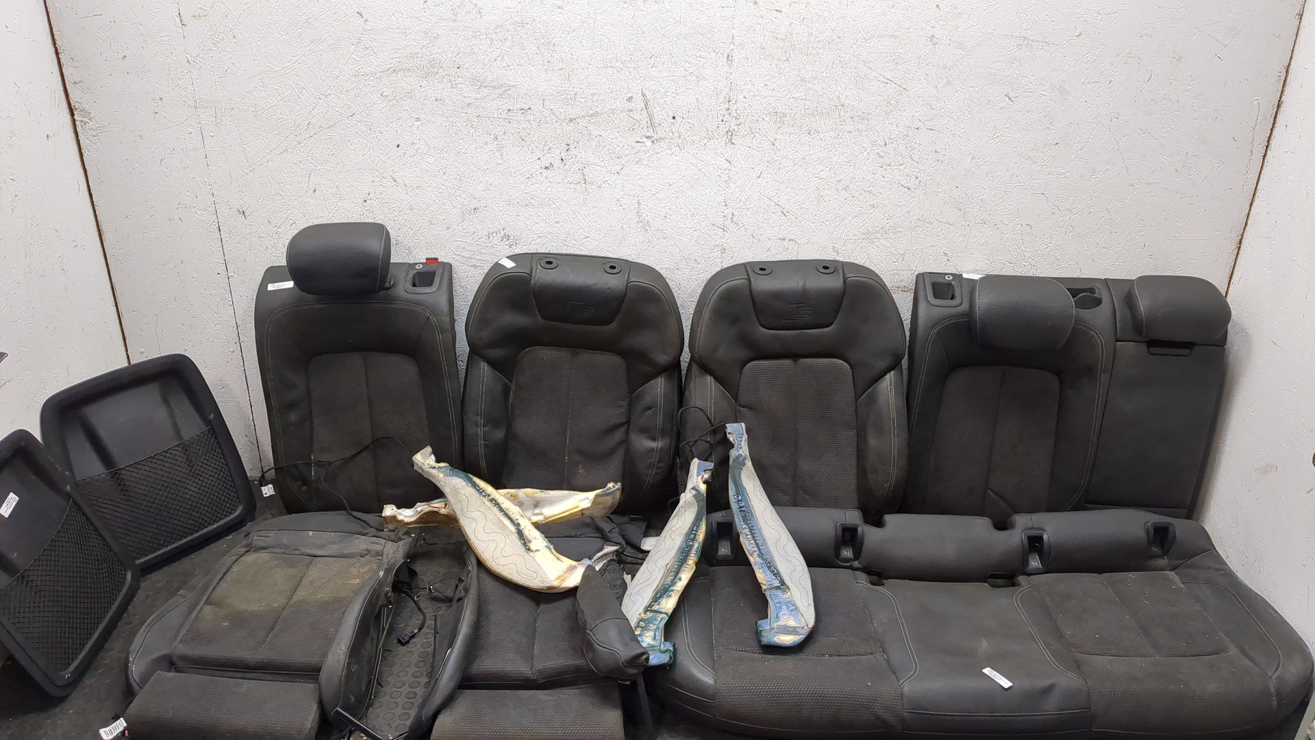 Сиденья комплект