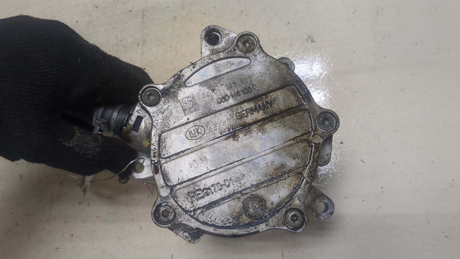 Насос вакуумный