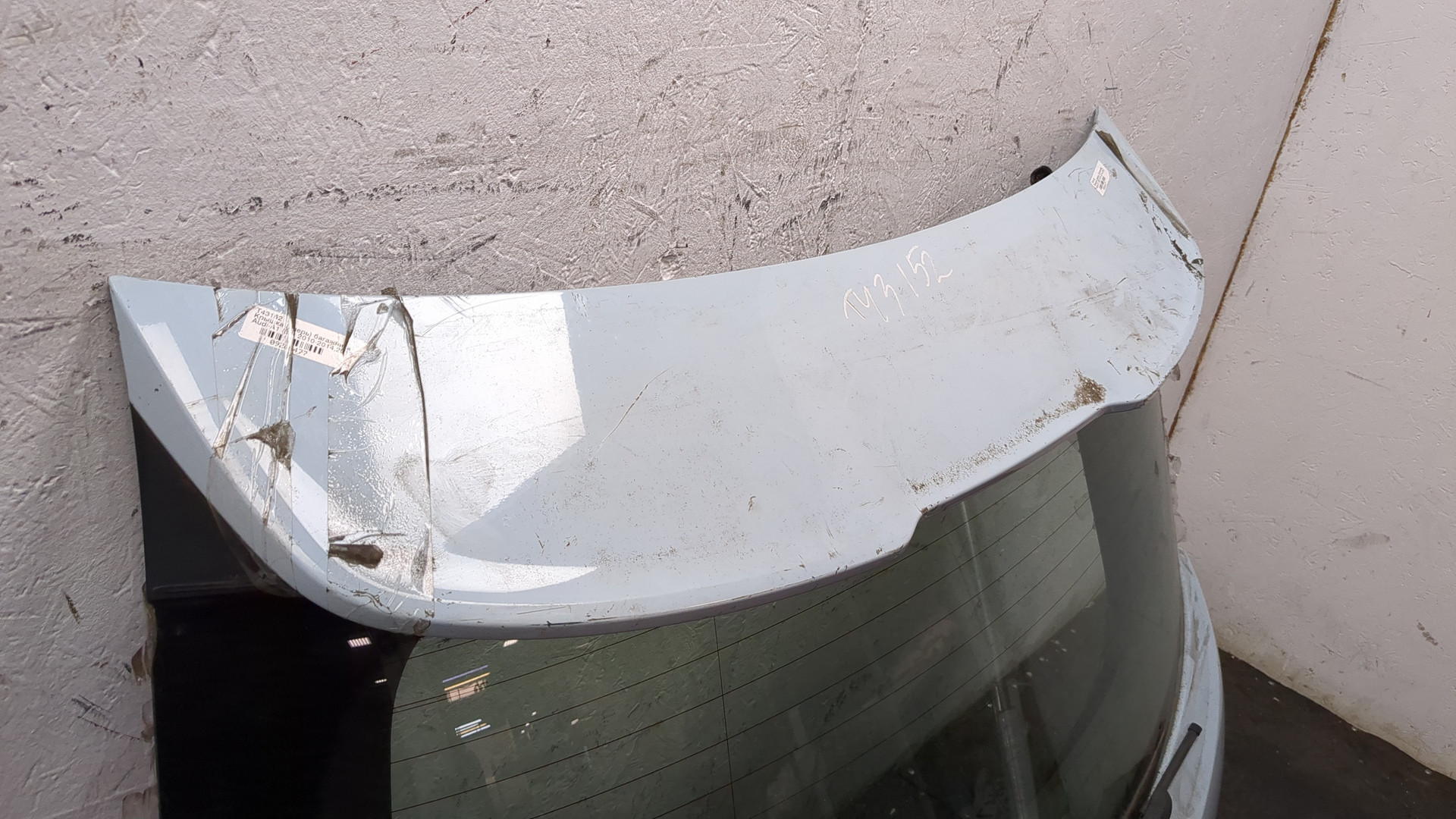 Дверь багажника