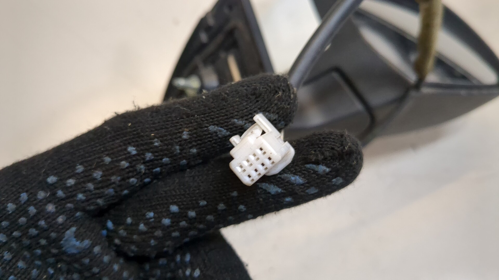 Зеркало правое электрическое