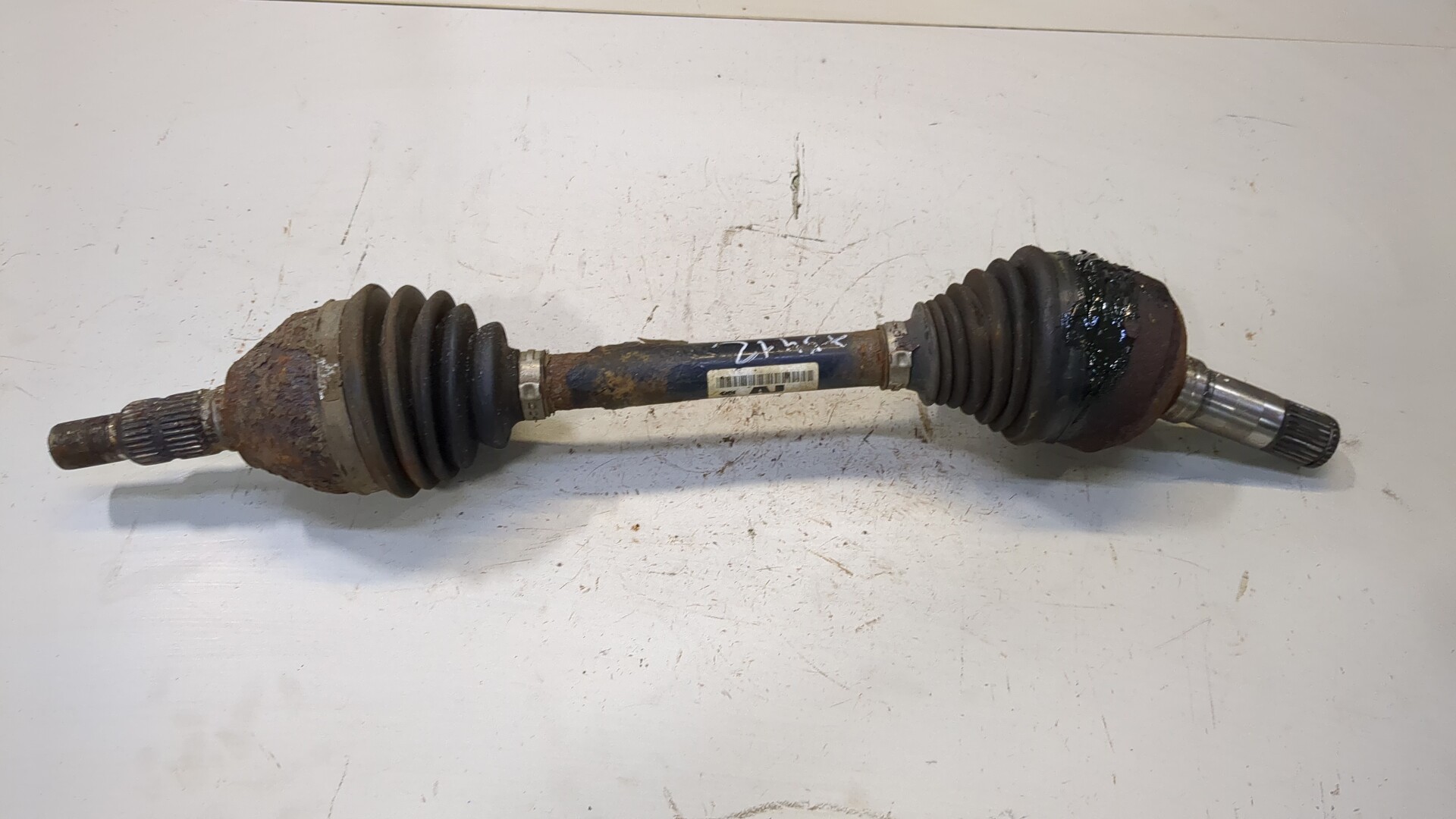 Полуось передняя левая