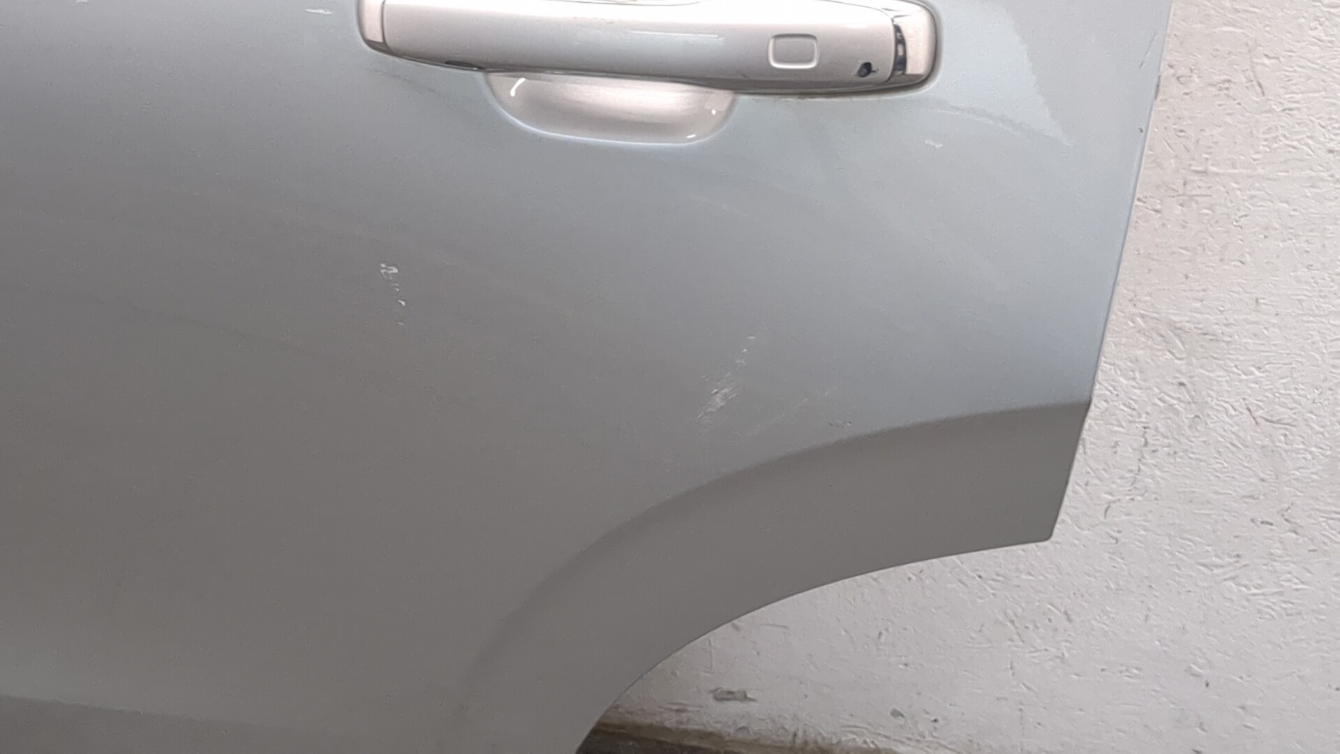 Дверь задняя левая