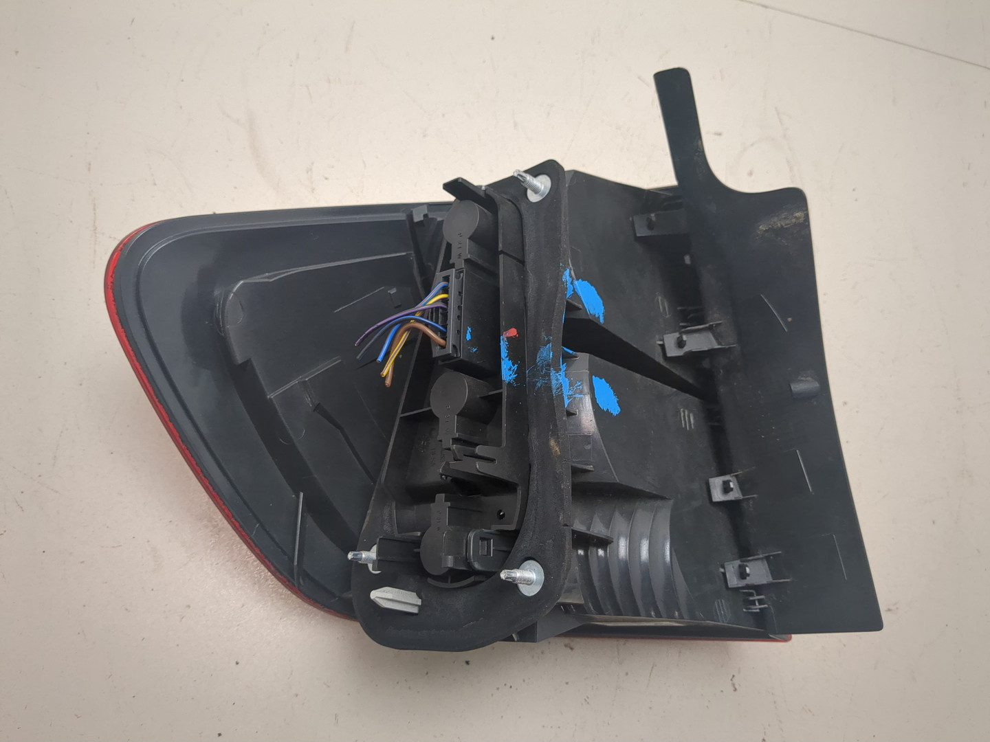 Фонарь задний правый