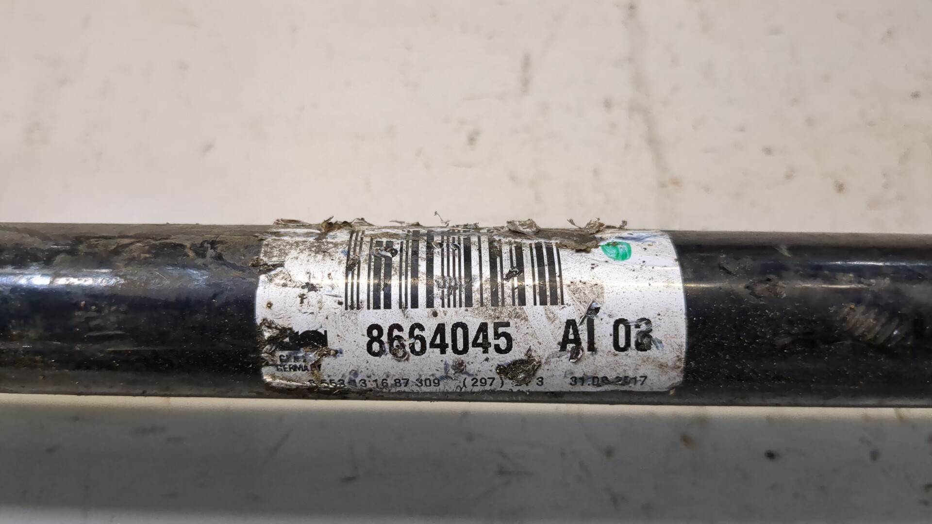 Полуось задняя левая