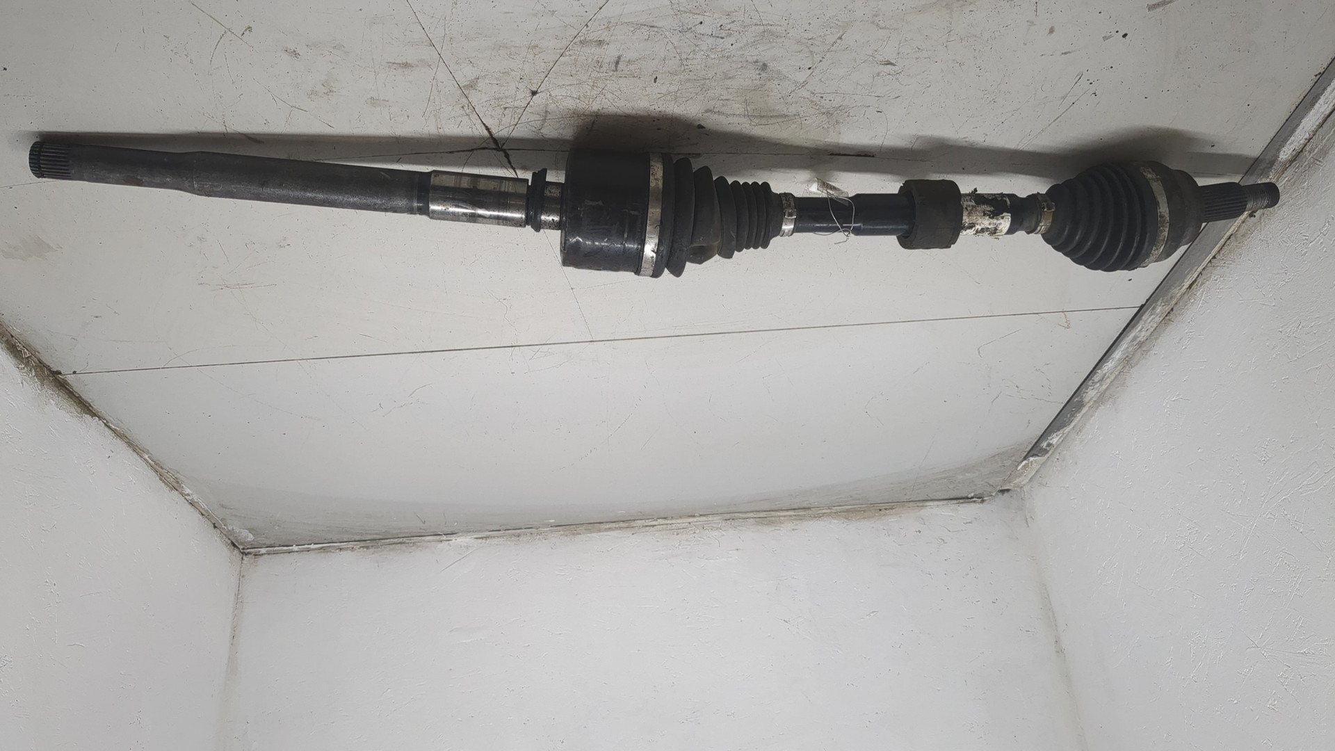 Полуось передняя правая