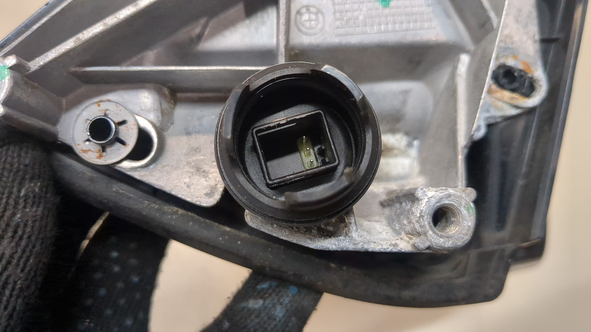 Зеркало правое электрическое