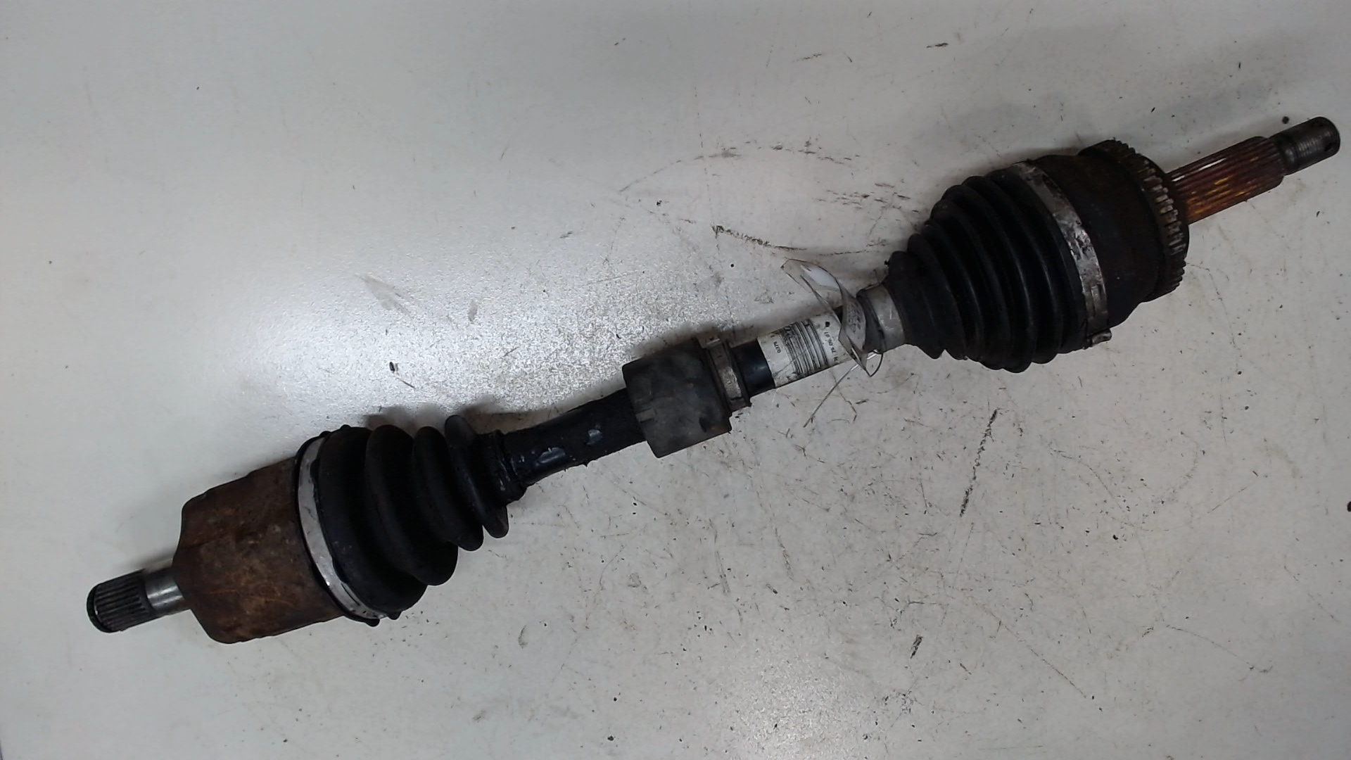 Полуось передняя левая