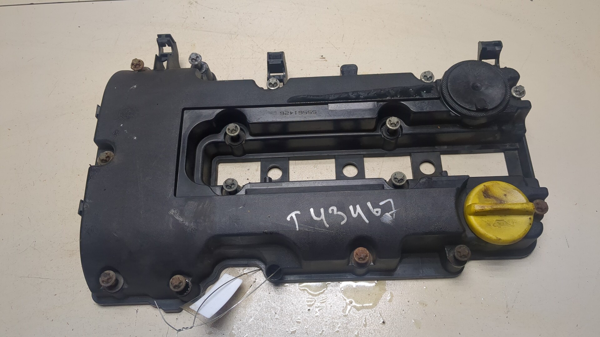 Крышка клапанная ГБЦ