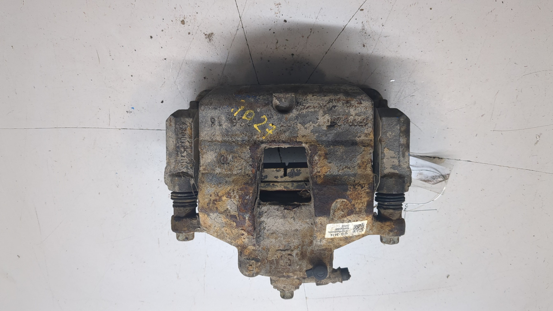 Суппорт передний правый