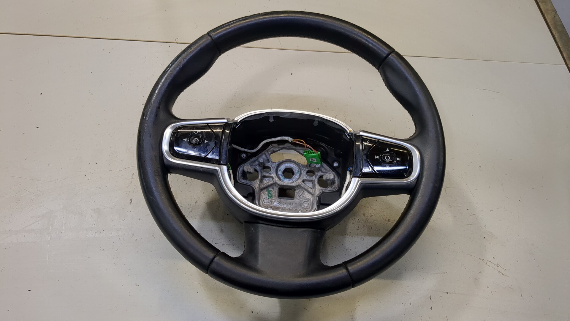 Рулевое колесо (руль)