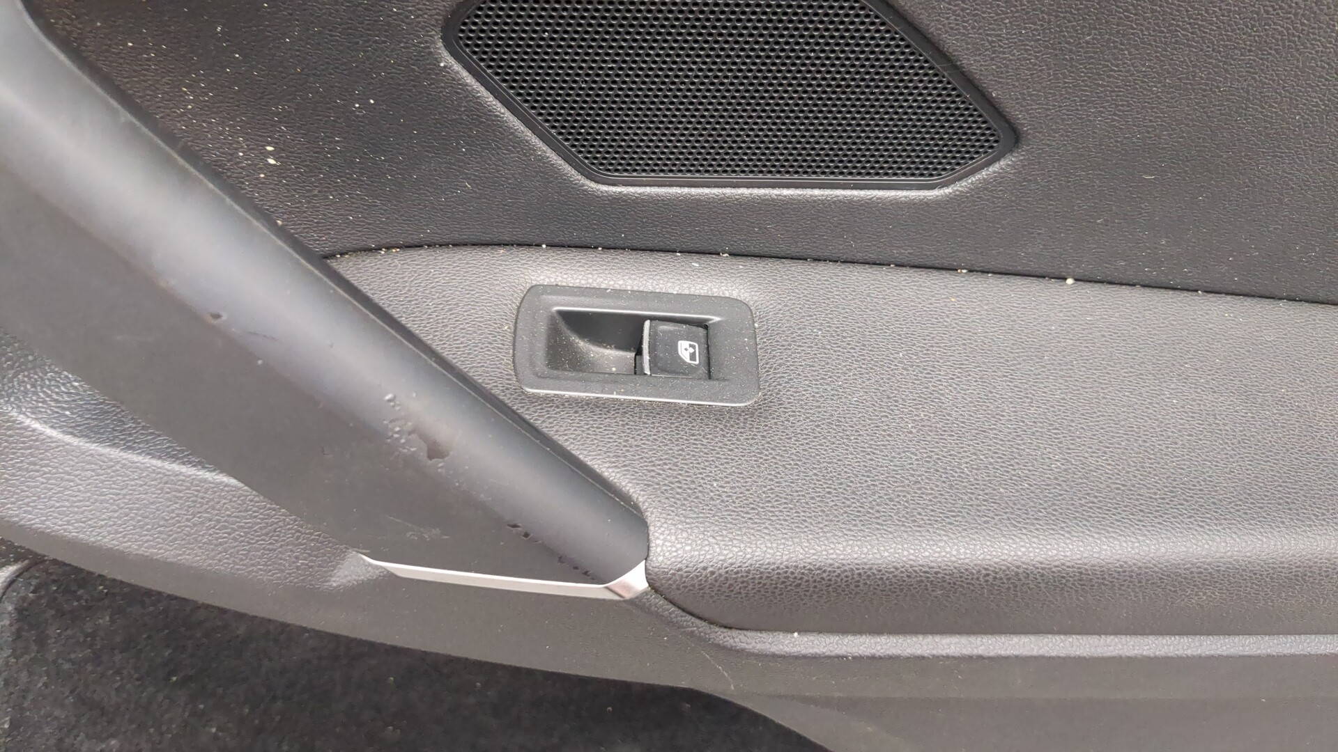 Дверь задняя правая