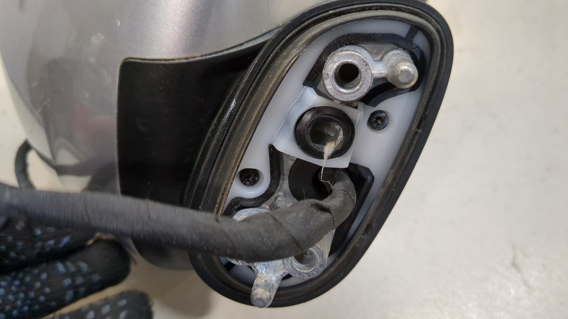 Зеркало правое электрическое