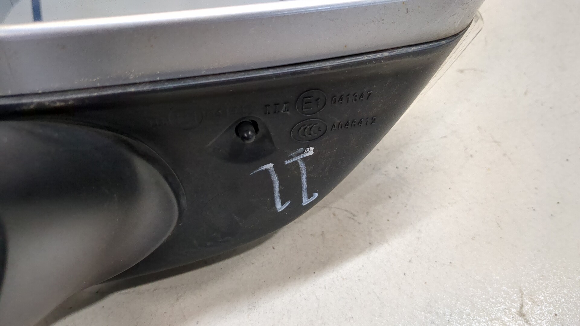 Зеркало правое электрическое