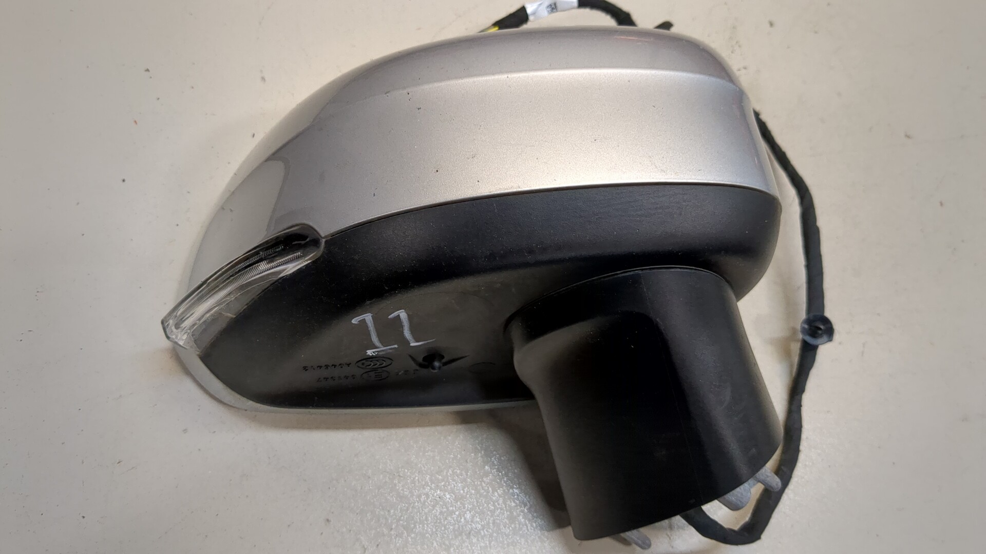 Зеркало правое электрическое