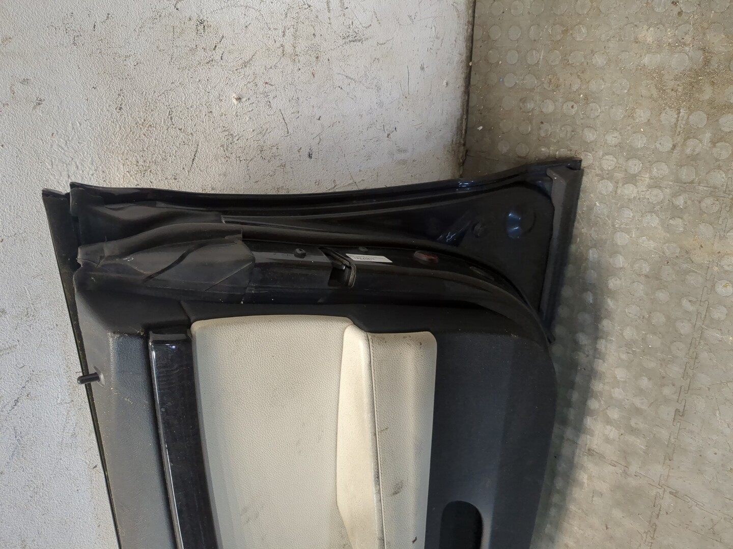 Дверь передняя правая