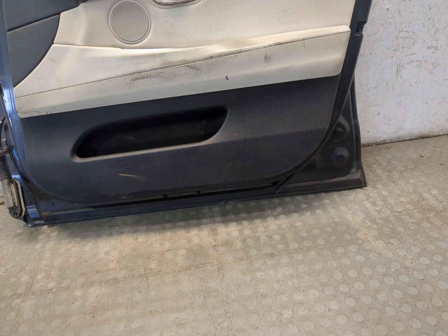 Дверь передняя правая